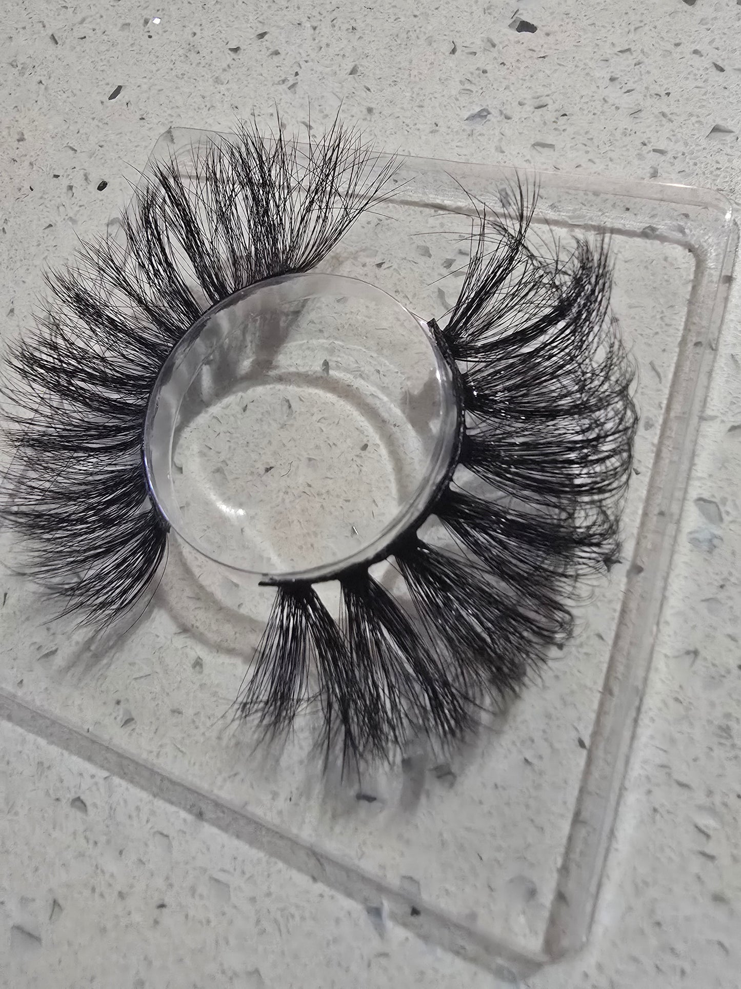 HERMANA DE UN GALLERO Eyelashes
