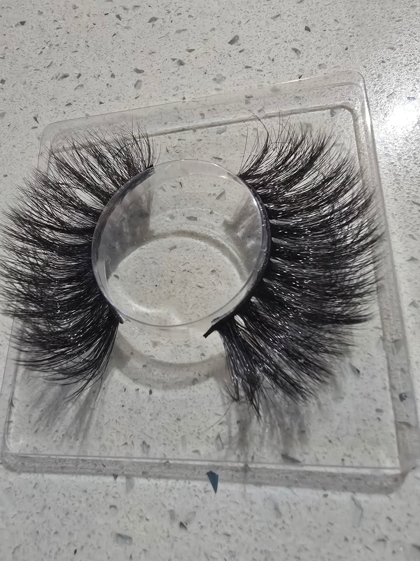 HERMANA DE UN GALLERO Eyelashes