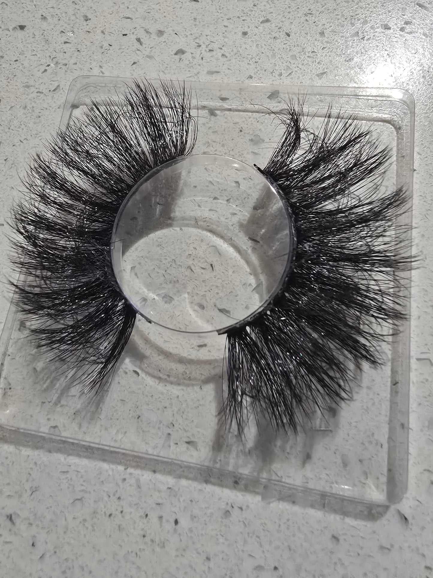 HERMANA DE UN GALLERO Eyelashes