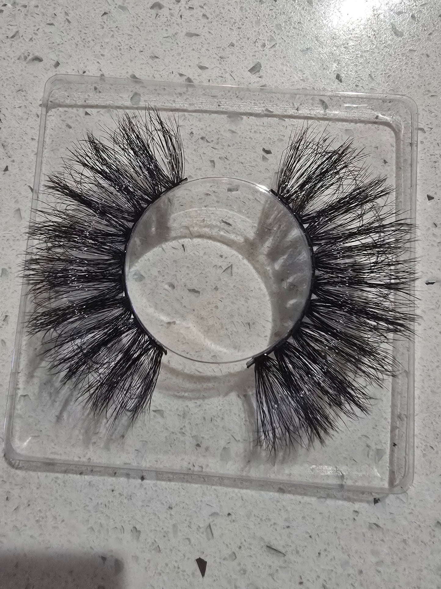 HERMANA DE UN GALLERO Eyelashes