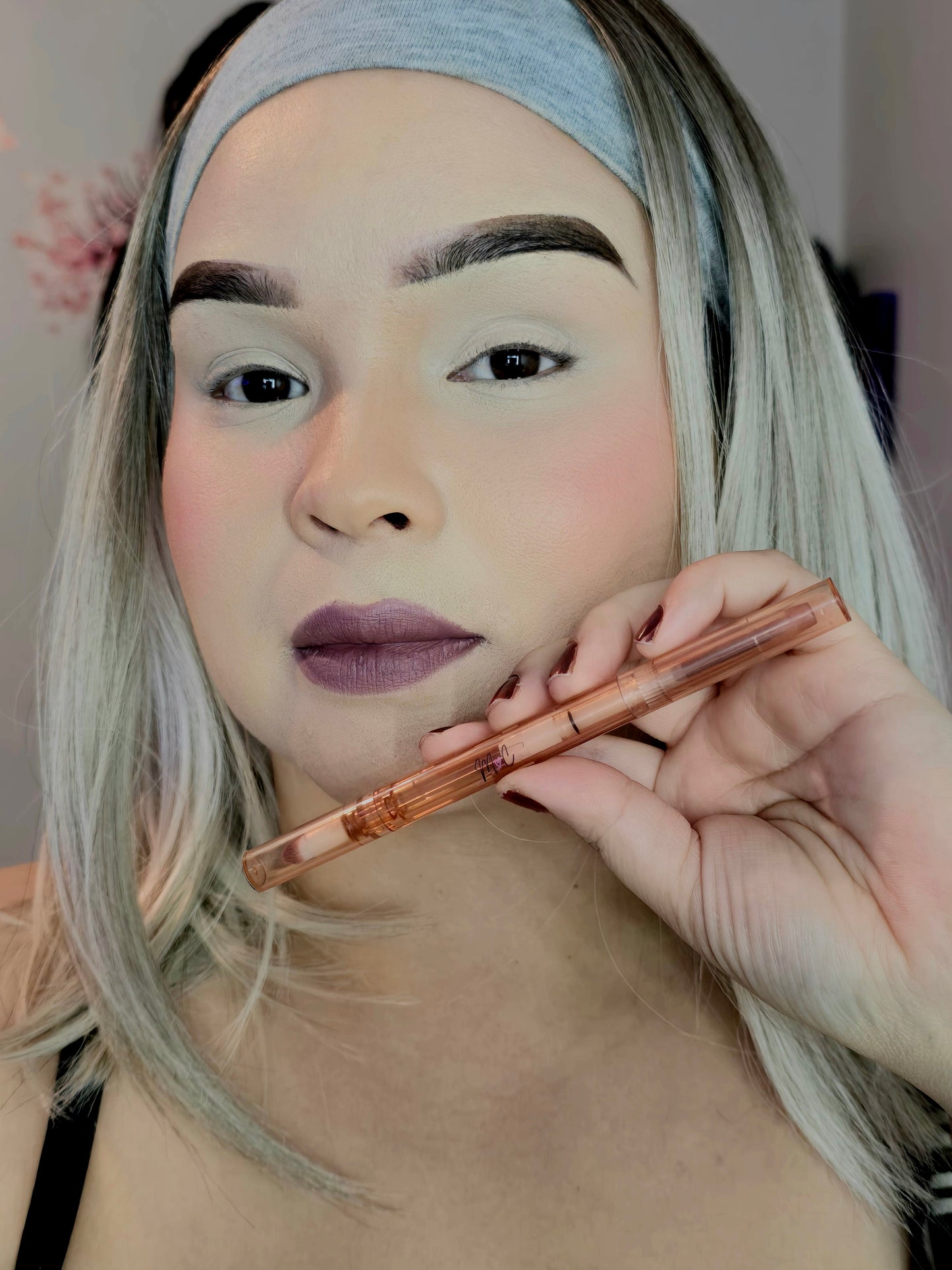 Lip liner with brush