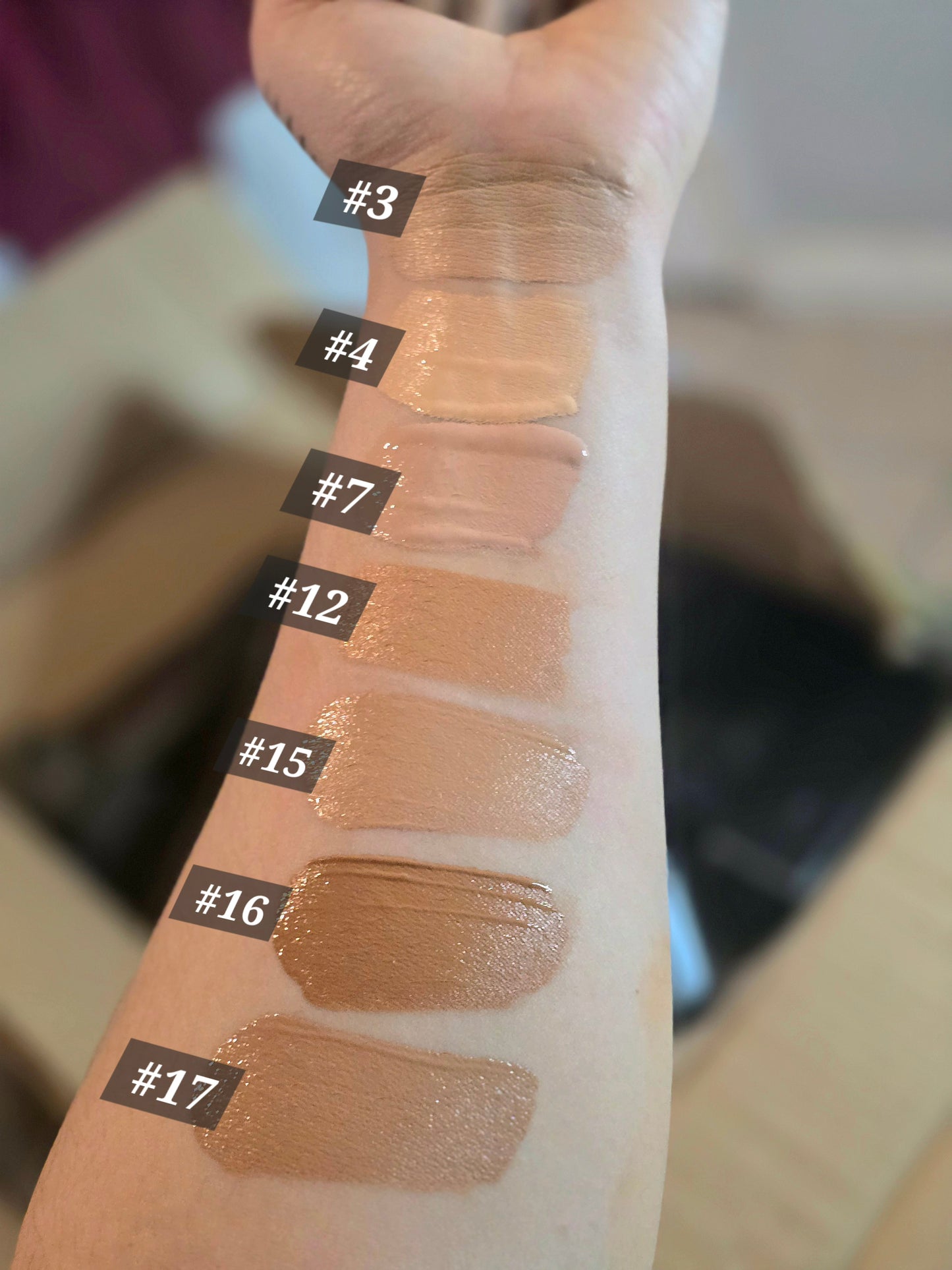 Dewy Matte full coverage foundation/ Base hidratante